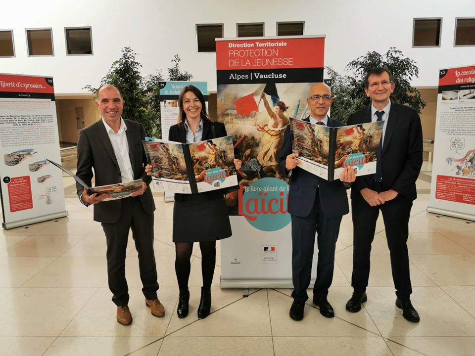 Conférence de presse Livre Géant Laïcité CDAD/PJJ Palais de Justice d’Avignon